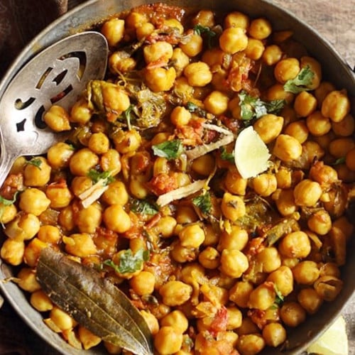 chickpeas curry with fenugreek leaves